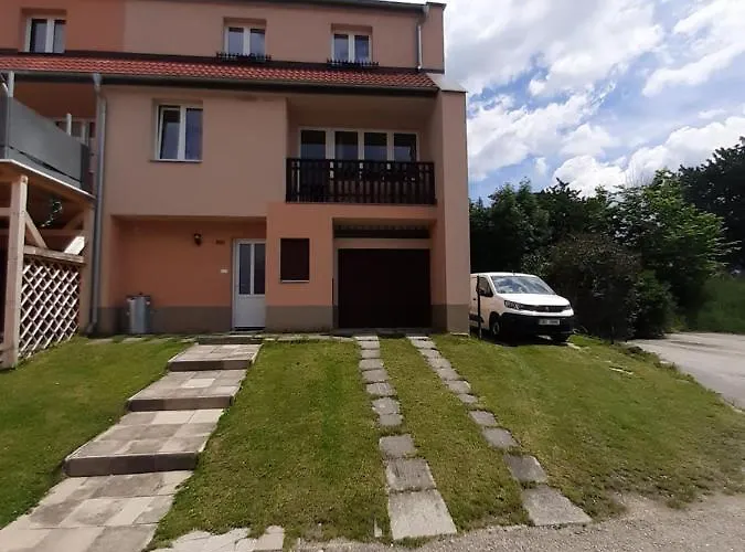 Rum i privatbostad Cerna V Posumavi Apartman Černá v Pošumaví